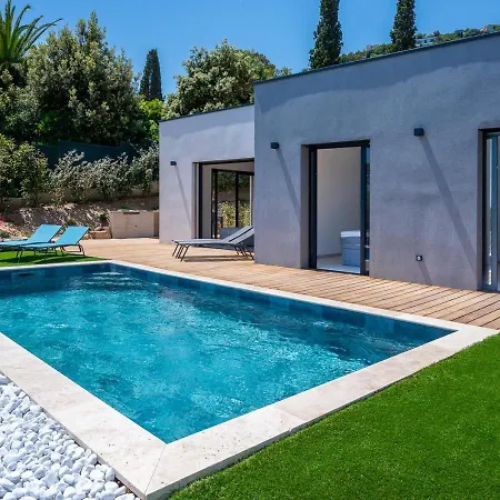 Villa Lau, Contemporary Sea View In Les Issambres