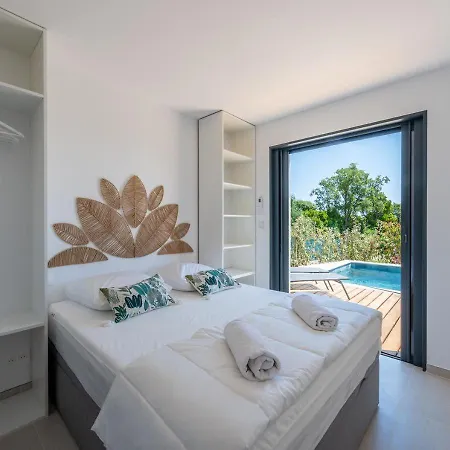 Lau, Contemporary Sea View In Les Issambres