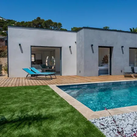 Lau, Contemporary Sea View In Les Issambres Villa *